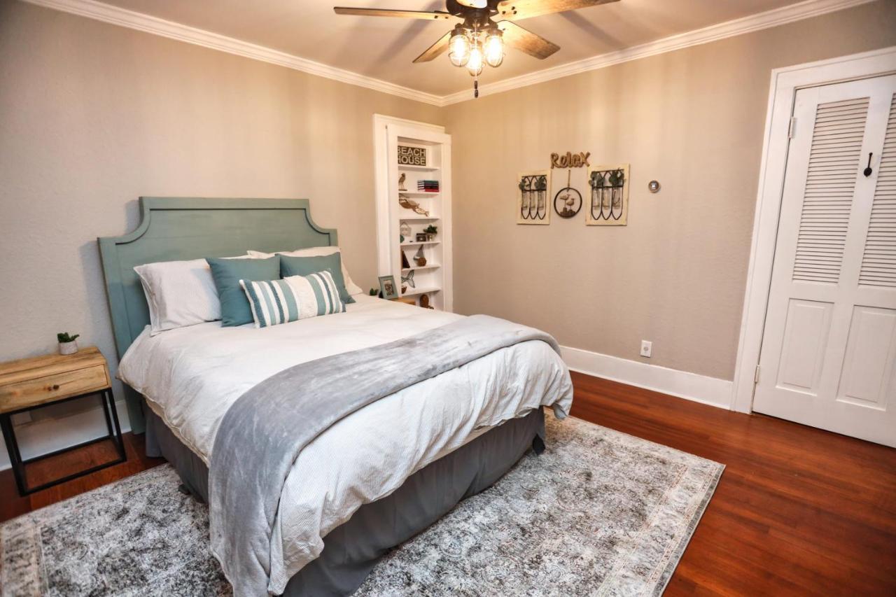 Historic Home Family Friendly Close To Seawall Galveston Exterior photo