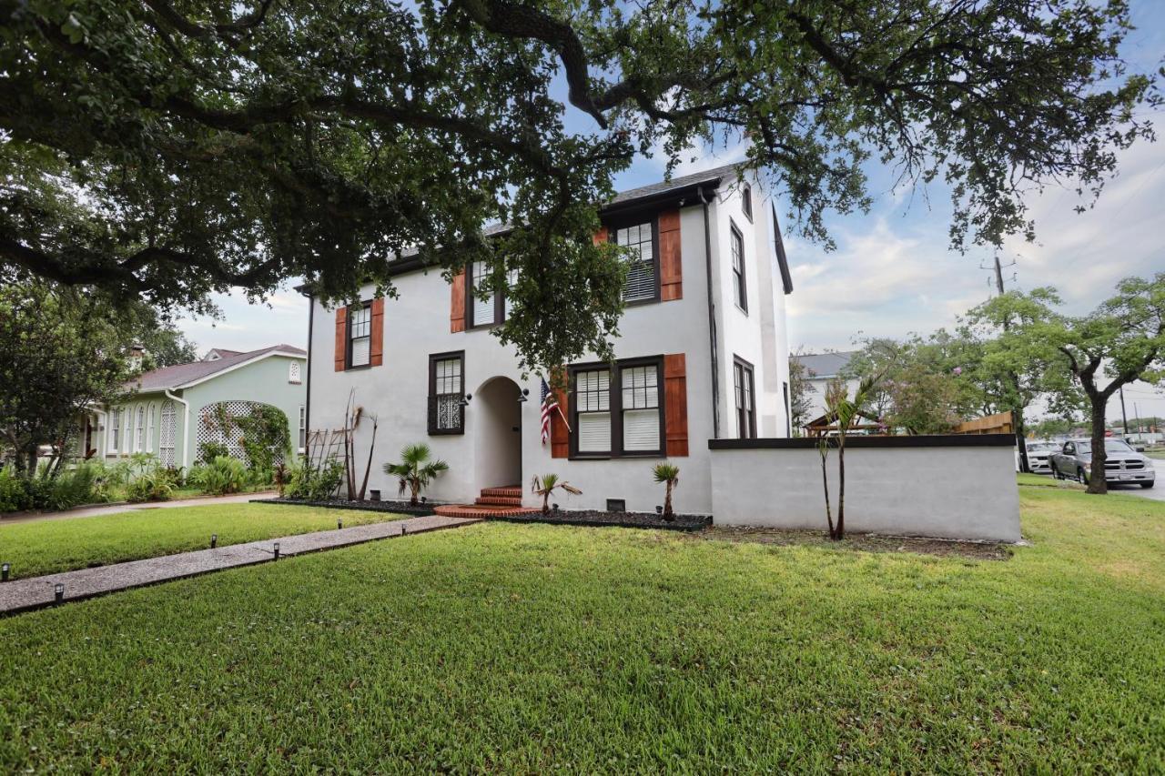 Historic Home Family Friendly Close To Seawall Galveston Exterior photo
